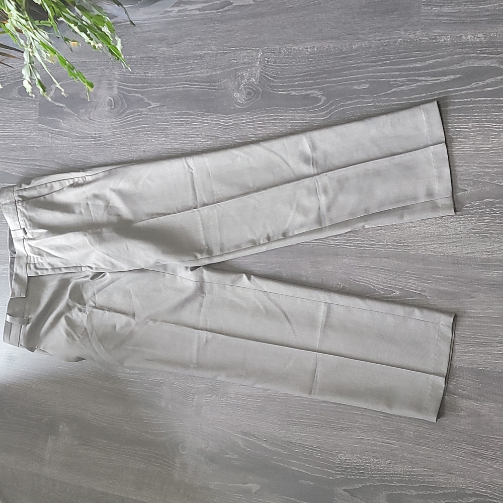 Kenneth Cole Reaction grey dress pants 30x32